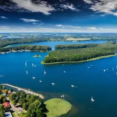 Gdzie leżą Mazury? Odkryj piękno tej malowniczej krainy w Polsce