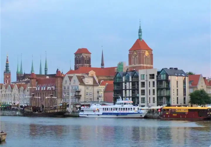 Jaka rzeka płynie przez Gdańsk? Odkryj tajemnice Motławy