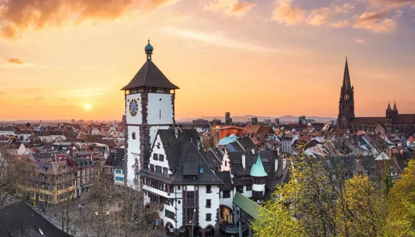 Gdzie leży miasto Freiburg? Odkryj jego niezwykłą lokalizację w Niemczech
