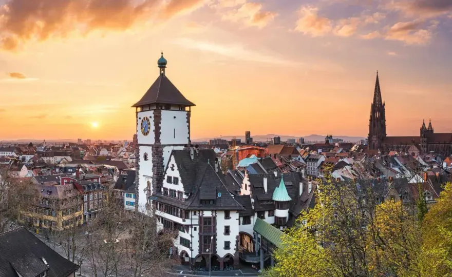 Gdzie leży miasto Freiburg? Odkryj jego niezwykłą lokalizację w Niemczech